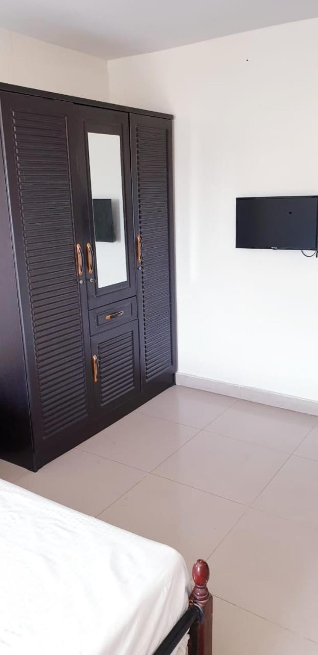 Appartement Etablissement Dior Silla à Dakar Extérieur photo