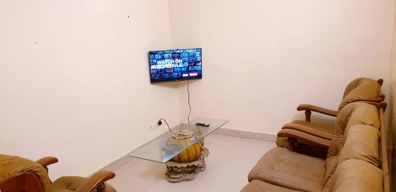Appartement Etablissement Dior Silla à Dakar Extérieur photo