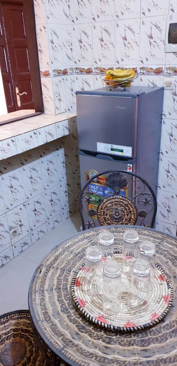 Appartement Etablissement Dior Silla à Dakar Extérieur photo